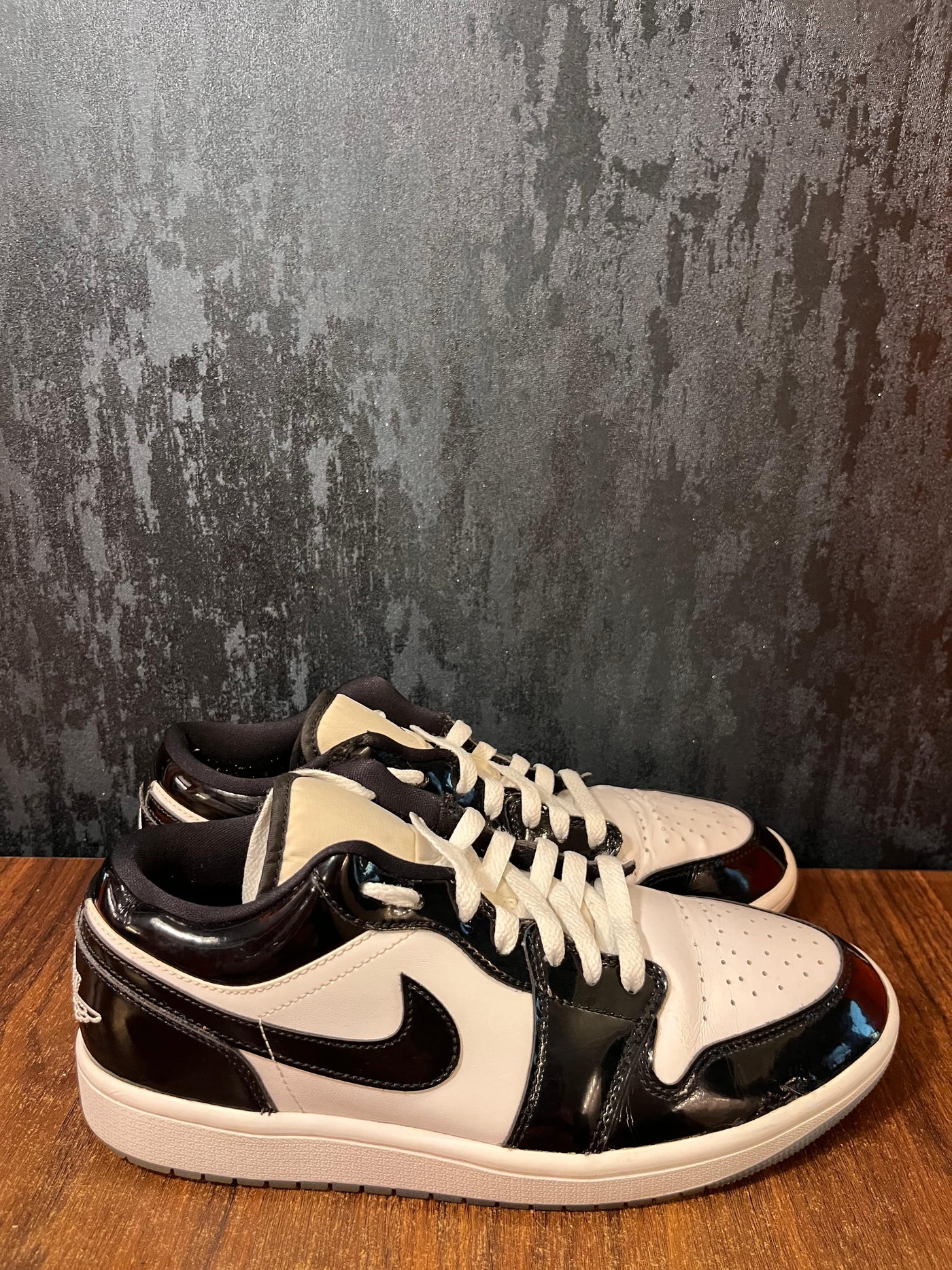 Jordan 1 Low Concord size 42.5