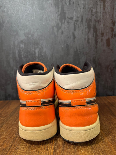 Jordan 1 Mid SE turf orange Size 43