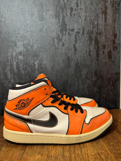 Jordan 1 Mid SE turf orange Size 43