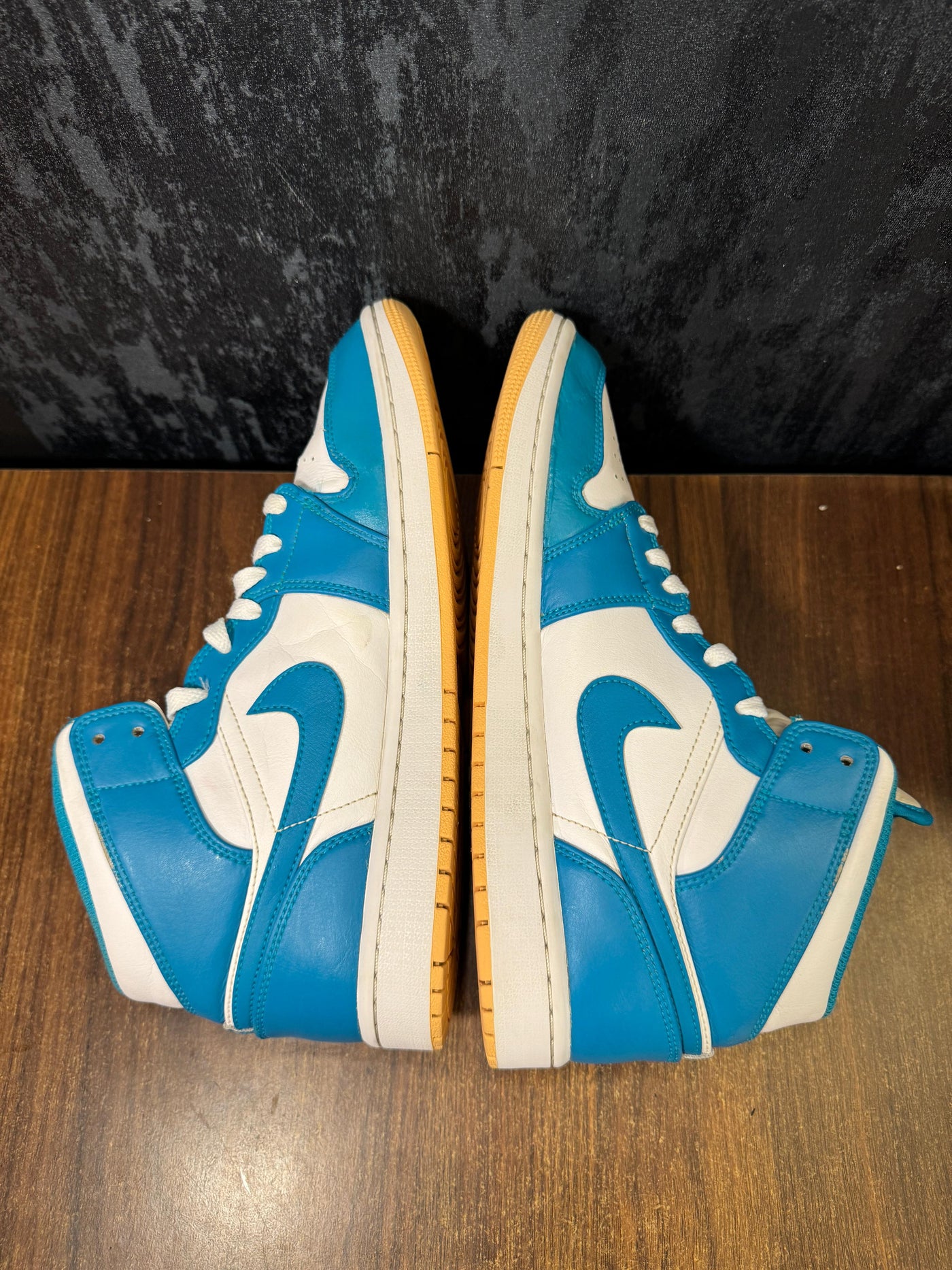 Jordan 1 Mid Aquatone size 43