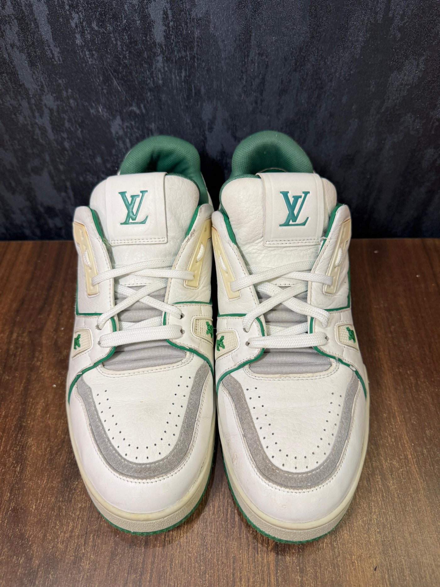 Louis Vuitton Trainer #54 Signature White Green size 43