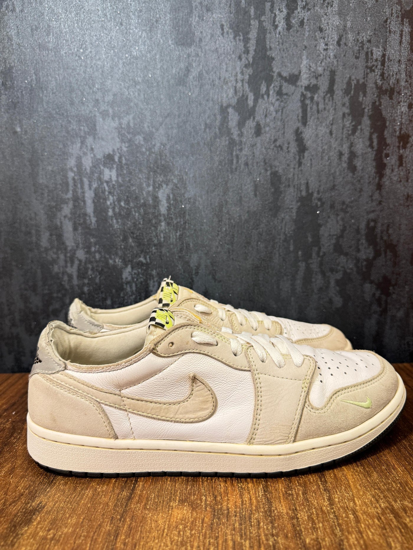 Jordan 1 Retro Low White Ghost Green Black size 43