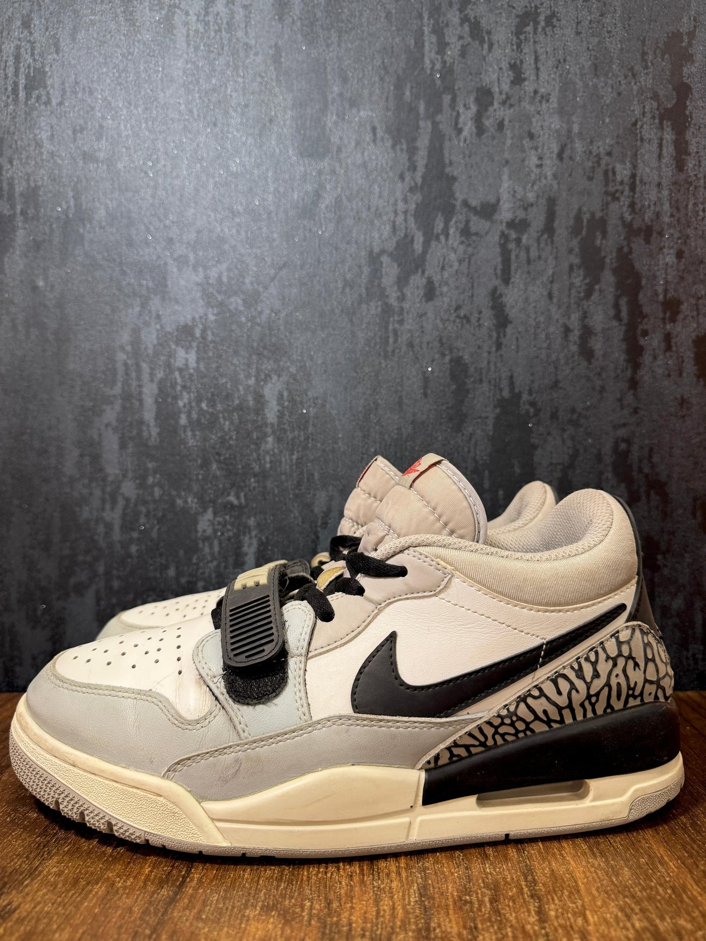 Jordan Legacy 312 Low Light Smoke Grey Size 43