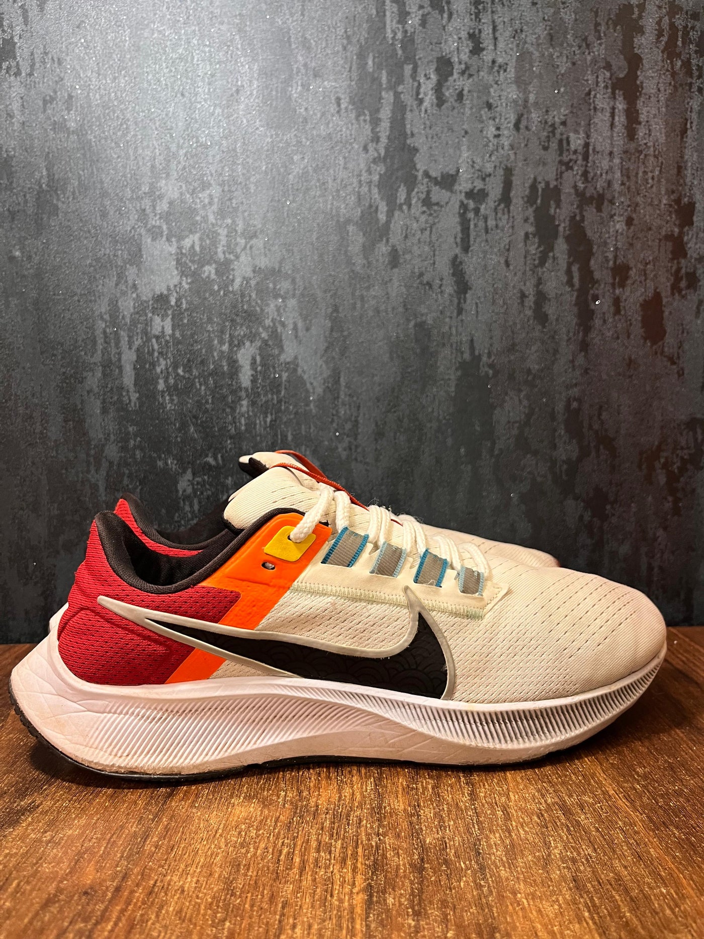 Nike Air Zoom Pegasus 38 Sail Gym Red Dune Red size 44/45