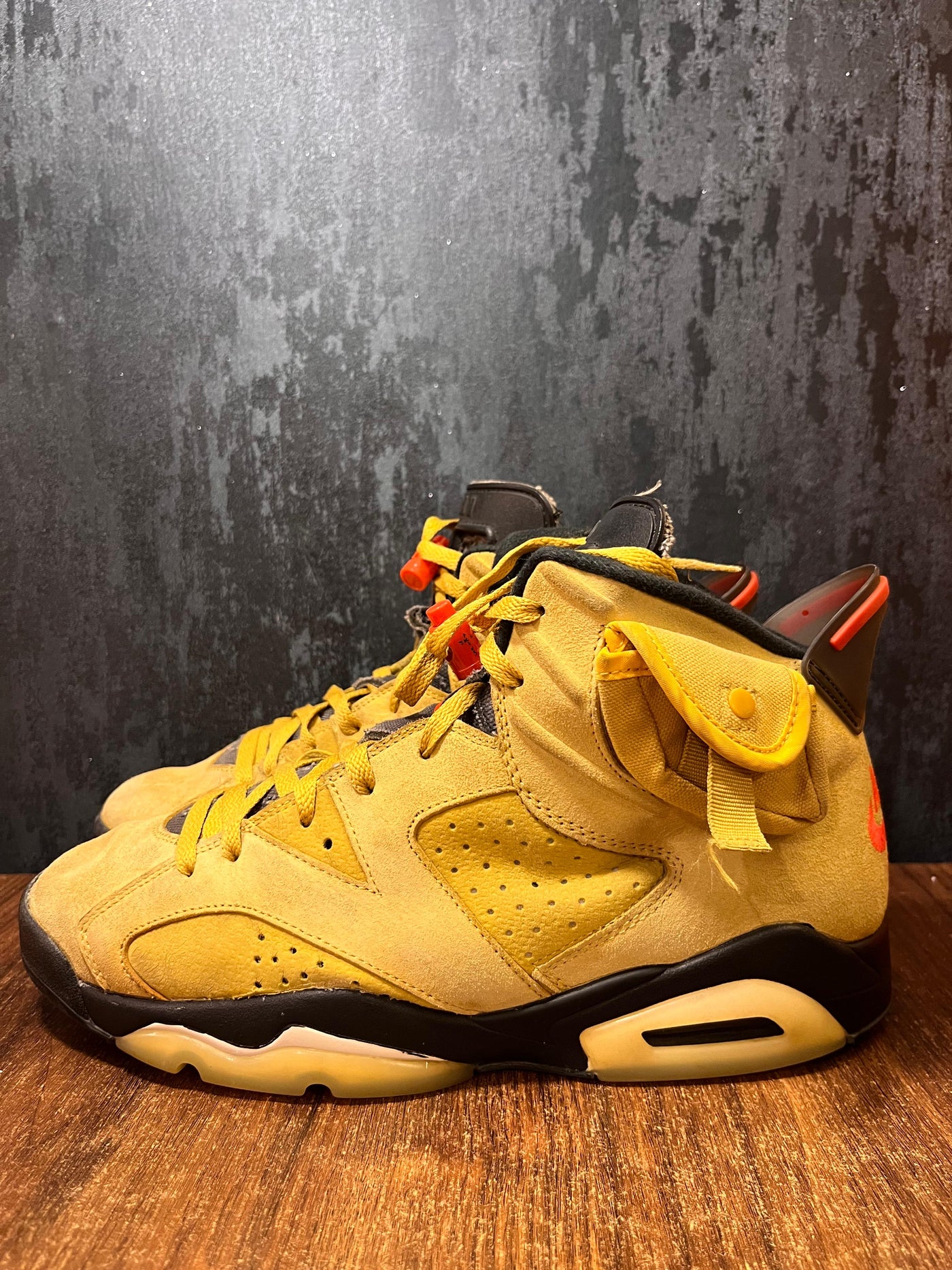 Jordan 6 Yellow X Travis Scott size 44