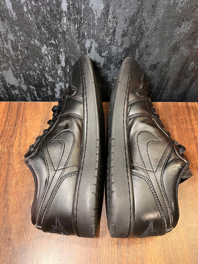 Jordan 1 Low Triple Black (2022)