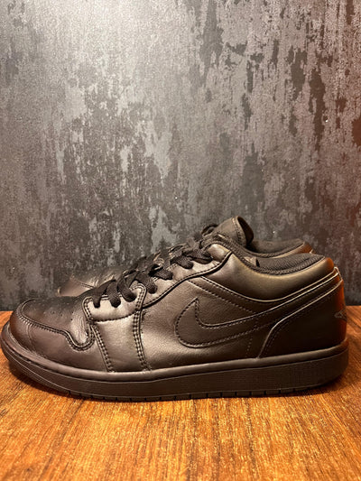 Jordan 1 Low Triple Black (2022)