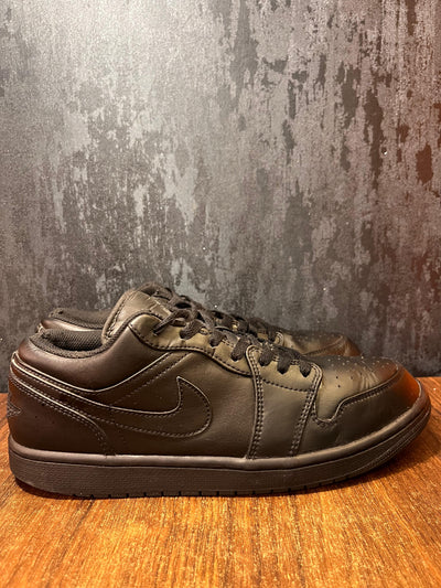 Jordan 1 Low Triple Black (2022)