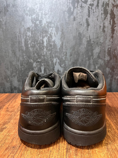 Jordan 1 Low Triple Black (2022)