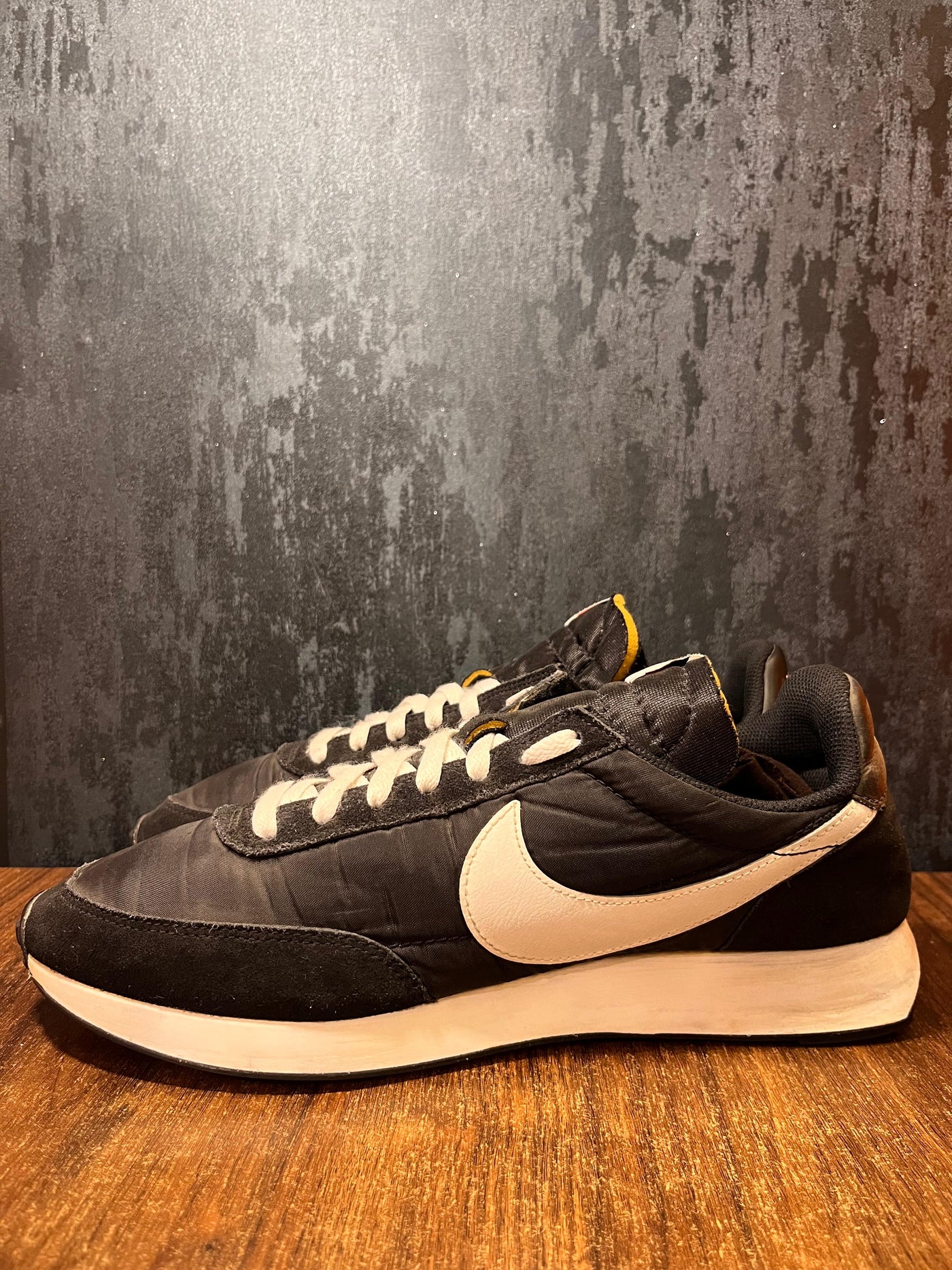 Nike Tailwind 79 Black White size 46