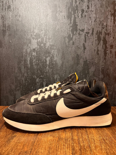 Nike Tailwind 79 Black White size 46