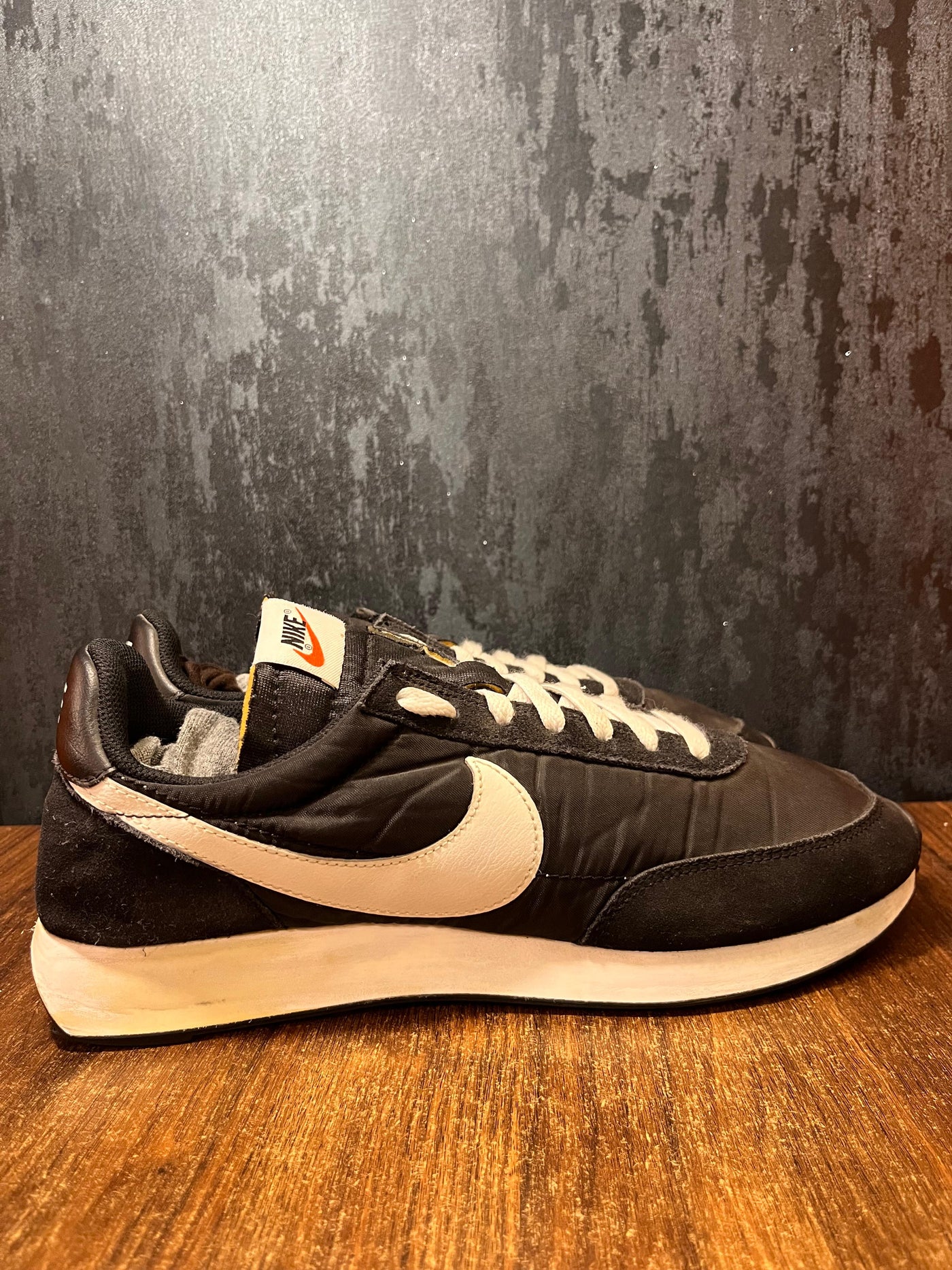 Nike Tailwind 79 Black White size 46