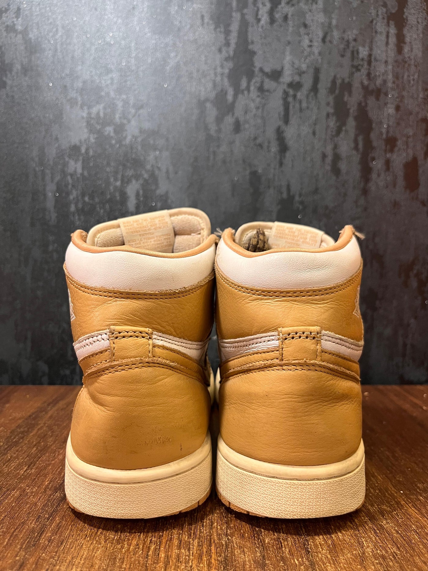 Jordan 1 Retro High OG Praline (Women's) size 39