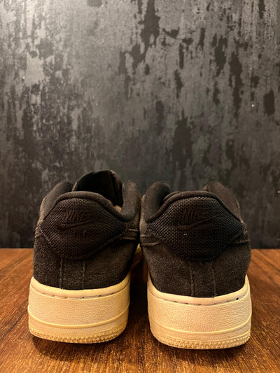 NIKE AF1 Black/White Size 38