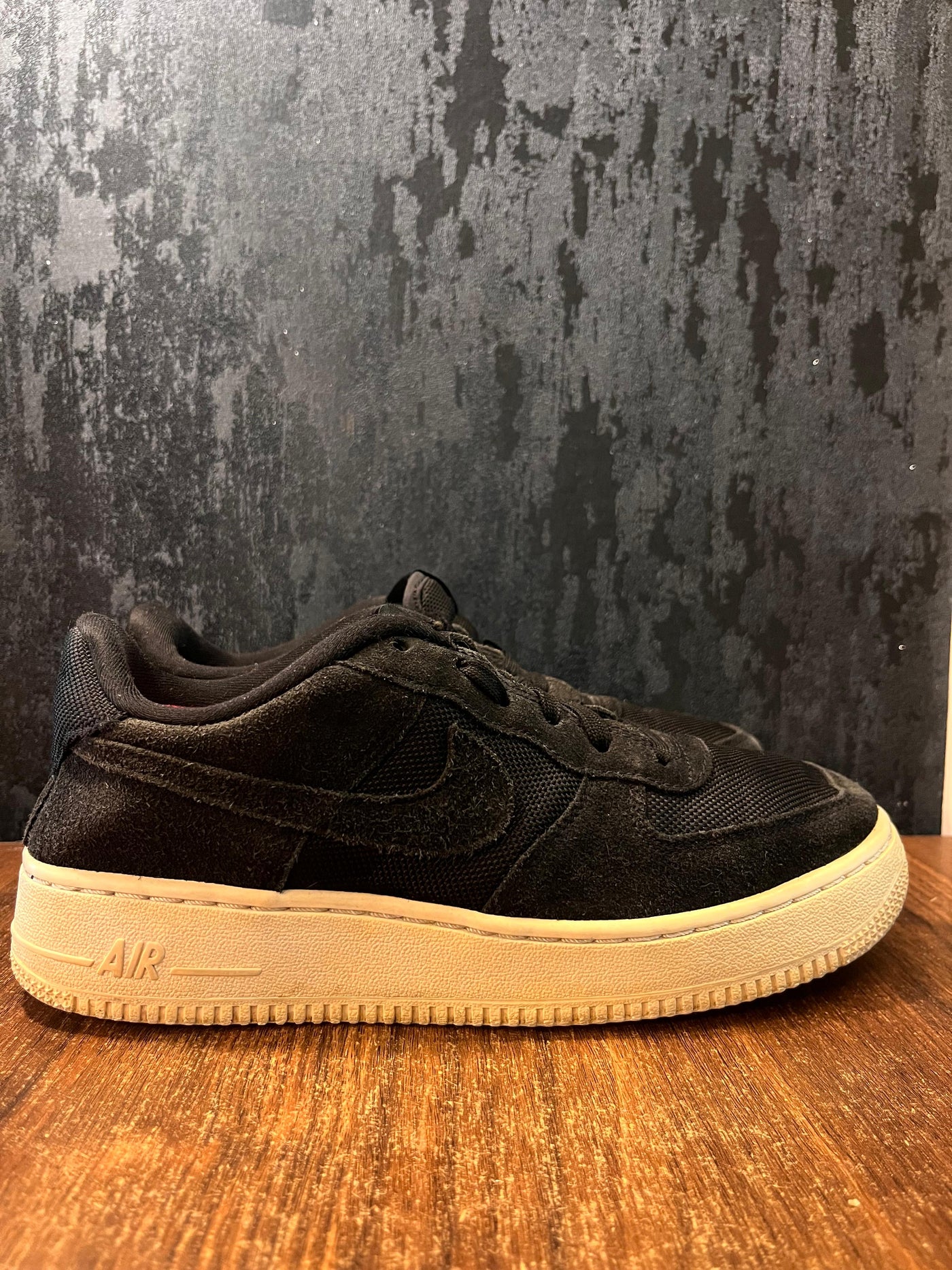 NIKE AF1 Black/White Size 38